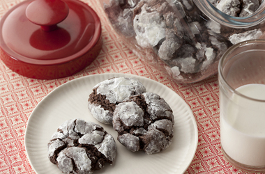 Super Easy Chocolate Gooey Butter Cookies