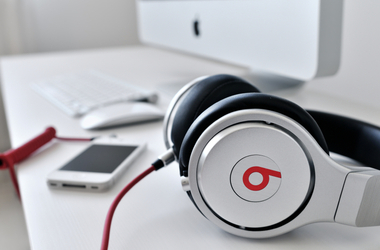 Apple Unveils Big Back to School Deal with Free Beats Headphones