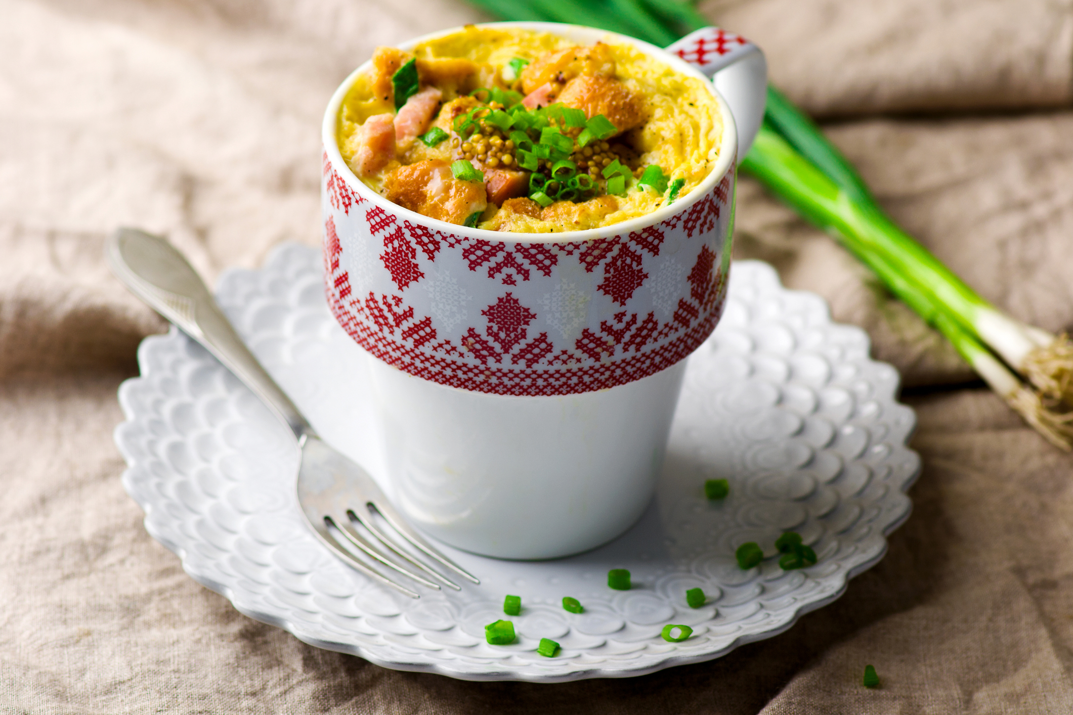 scrambled eggs in a mug