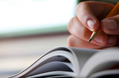 Balancing School and Your Scholarship Search