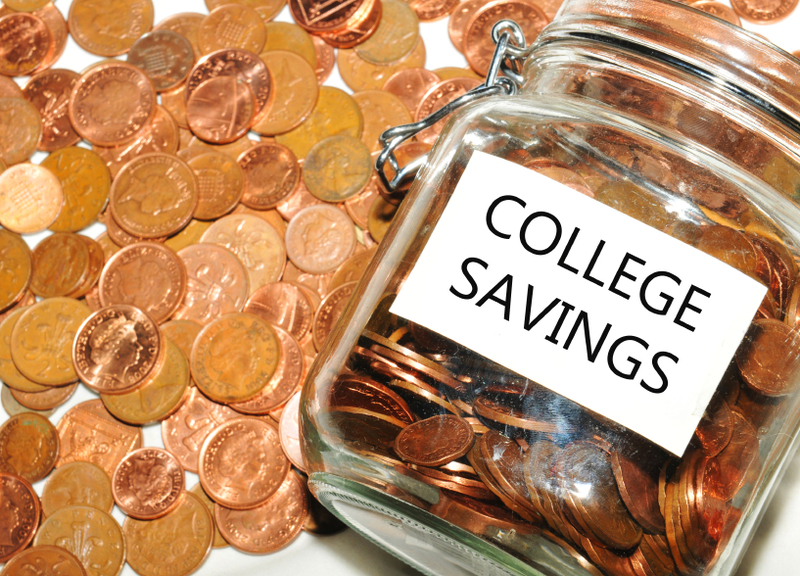 30 Easy Ways to Save Money This Semester