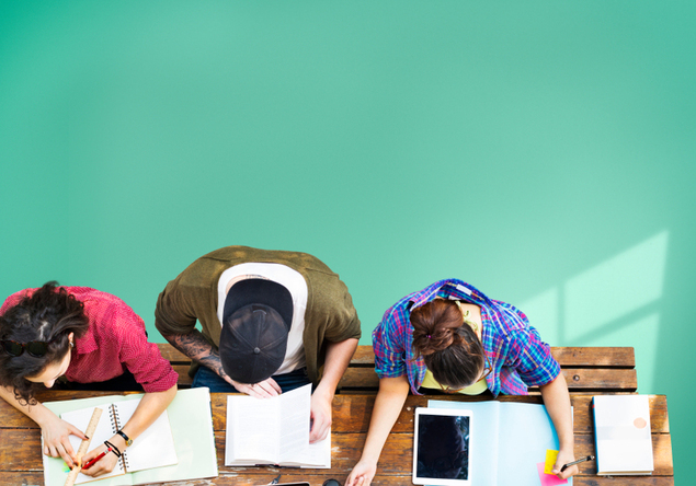 Low Income, Wealthy Students Compete for Aid Amidst Rising College Costs