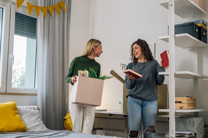 The Ultimate First College Apartment Checklist: 2023 Must Have List