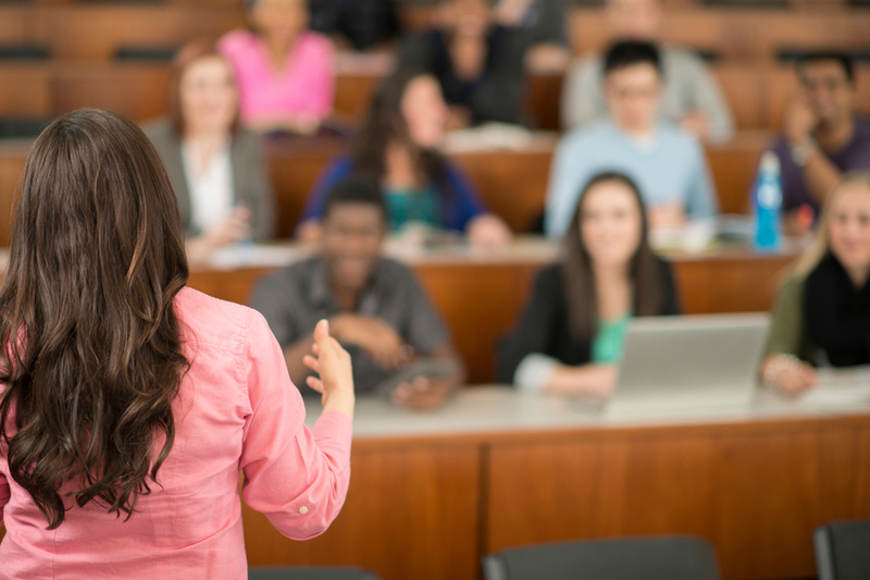 4 Reasons to Get to Know Your Lecture Professors