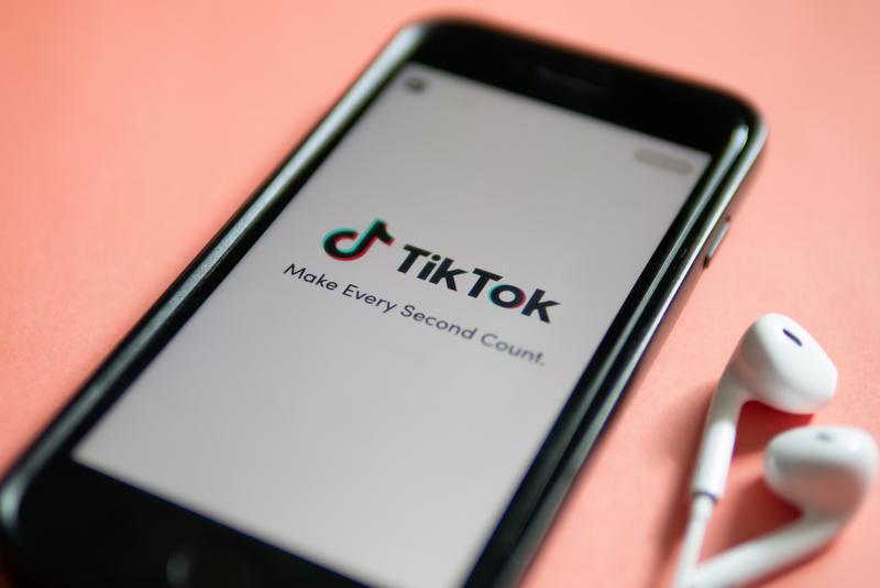 8 Motivational TikTok Accounts That Will Inspire You 