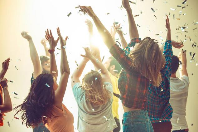 Fun Ways to Celebrate Your College Acceptance Letters 