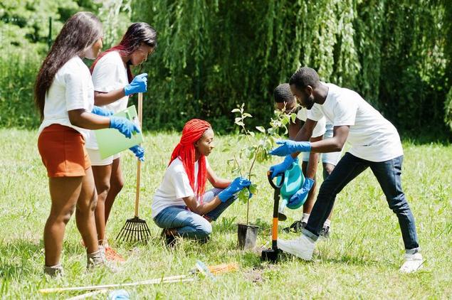 Serve Together: 10 Family Volunteer Opportunities